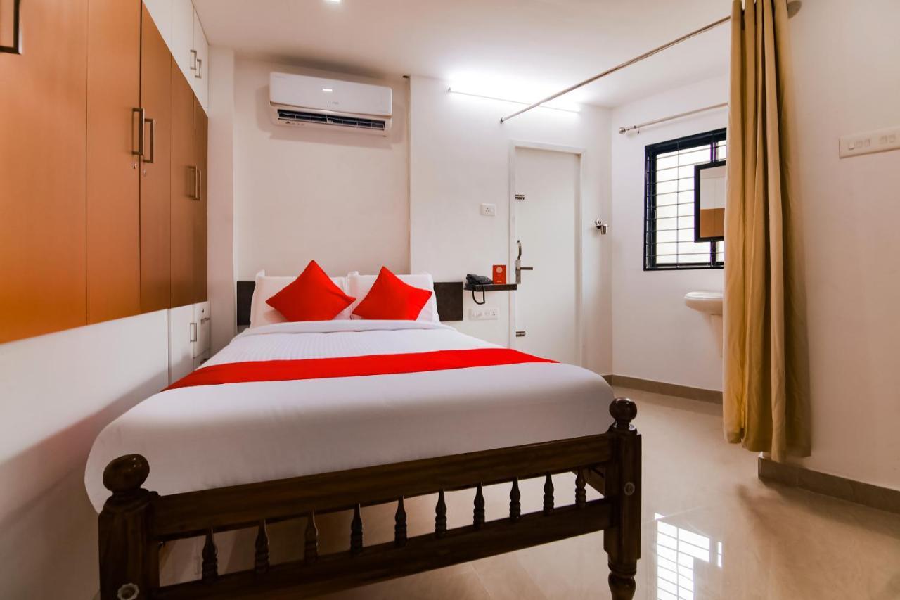 Modern Rooms Mundakayam ภายนอก รูปภาพ